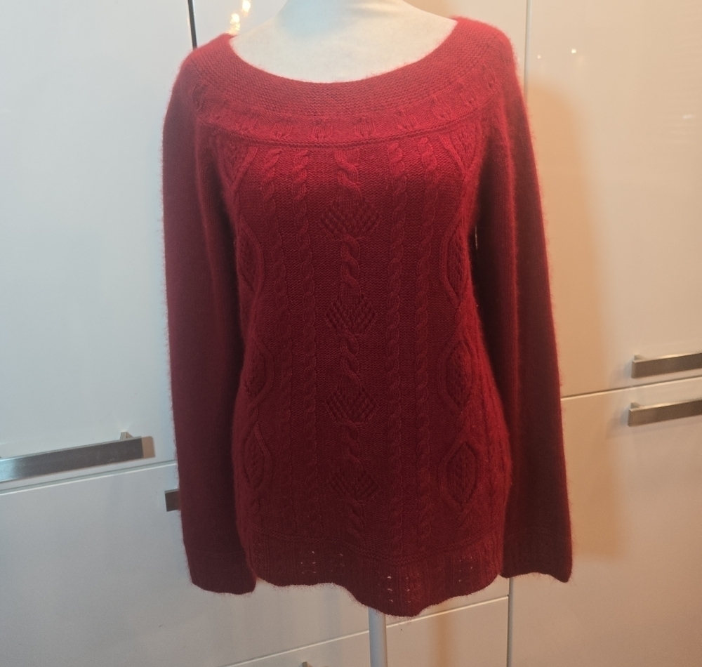Luxurious Angora Rabbit Lambswool Cable Knit Boat Neck Red Sweater Medium